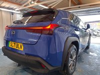 USED 2021 71 LEXUS UX 300e 54.3kWh SUV 5dr Electric Auto (204 ps)+2 KEYS+1 FORMER KEEPER+HISTORY+2 CABLES+PREMIUM PLUS PACK+CLIMATE+PRIVACY+PARK CONTROL WITH CAMERA+FULL LEATHER SEATS+BLUETOOTH+MEDIA+APPS+ALLOYS+ 2 KEYS+1 FORMER KEEPER+HISTORY+2 CABLES+PREMIUM PLUS PACK+CLIMATE+PRIVACY+PARK CONTROL WITH CAMERA+FULL LEATHER SEATS+BLUETOOTH+MEDIA+APPS+ALLOYS+HPI CLEAR