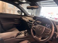 USED 2021 71 LEXUS UX 300e 54.3kWh SUV 5dr Electric Auto (204 ps)+2 KEYS+1 FORMER KEEPER+HISTORY+2 CABLES+PREMIUM PLUS PACK+CLIMATE+PRIVACY+PARK CONTROL WITH CAMERA+FULL LEATHER SEATS+BLUETOOTH+MEDIA+APPS+ALLOYS+ 2 KEYS+1 FORMER KEEPER+HISTORY+2 CABLES+PREMIUM PLUS PACK+CLIMATE+PRIVACY+PARK CONTROL WITH CAMERA+FULL LEATHER SEATS+BLUETOOTH+MEDIA+APPS+ALLOYS+HPI CLEAR