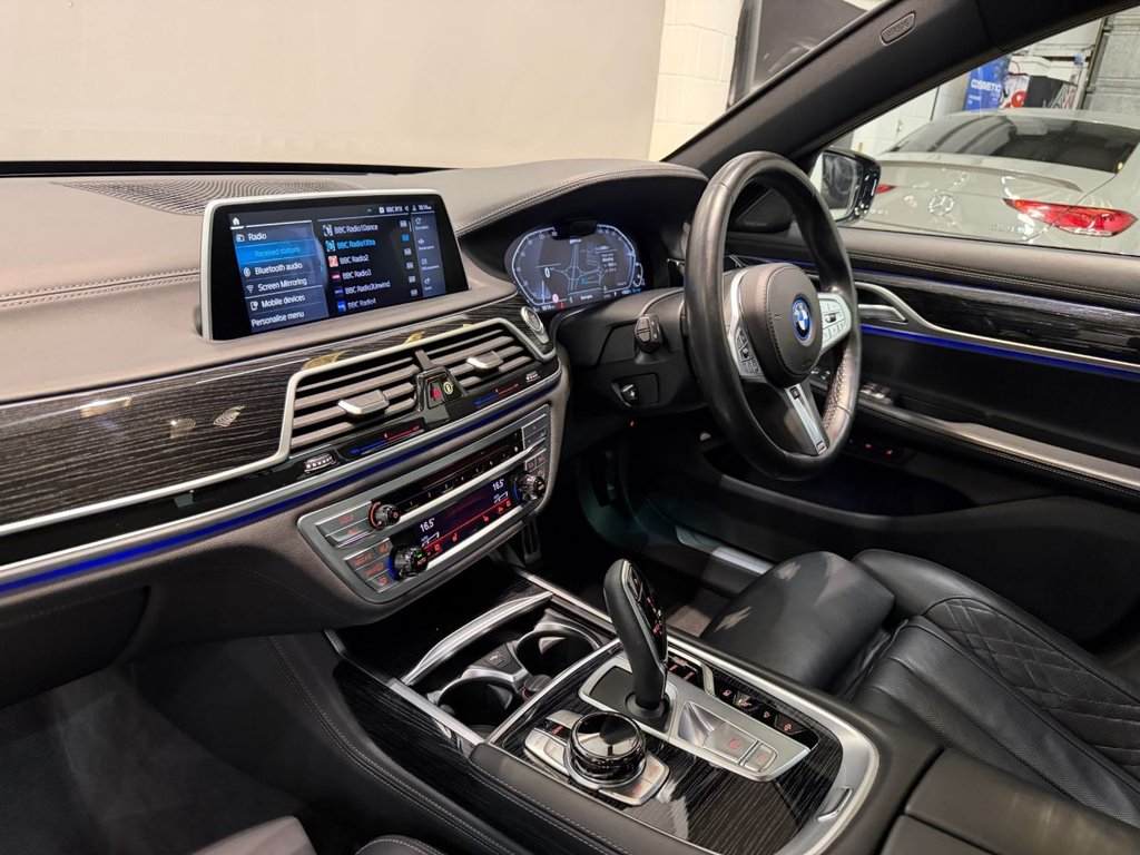 USED 2021 71 BMW 7 SERIES 3.0 745e 12kWh M Sport Saloon 4dr Petrol Plug-in Hybrid Auto Euro 6 (s/s) (394 ps) 