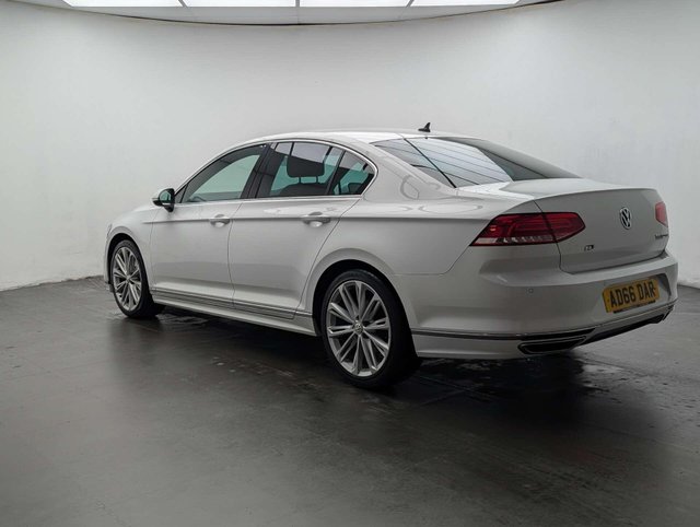 USED 2016 66 VOLKSWAGEN PASSAT 2.0 Passat R-Line TDI BlueMotion Technology Semi-Auto 4dr CLICK+COLLECT / HOME DELIVERY