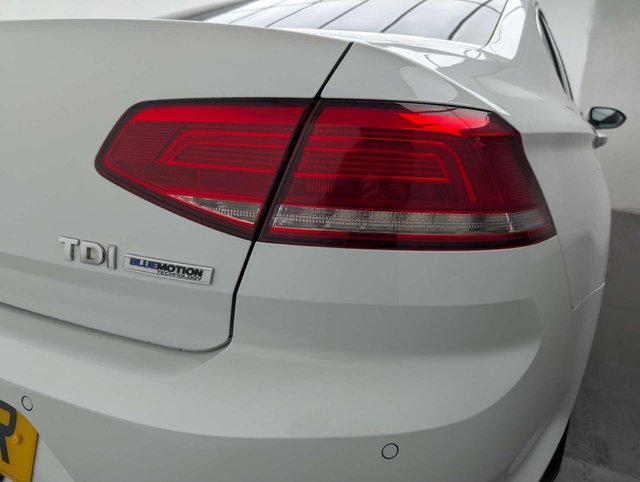 USED 2016 66 VOLKSWAGEN PASSAT 2.0 Passat R-Line TDI BlueMotion Technology Semi-Auto 4dr CLICK+COLLECT / HOME DELIVERY