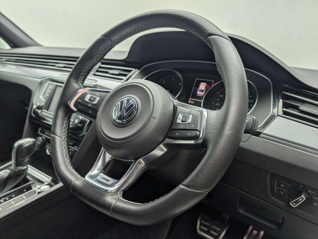 USED 2016 66 VOLKSWAGEN PASSAT 2.0 Passat R-Line TDI BlueMotion Technology Semi-Auto 4dr CLICK+COLLECT / HOME DELIVERY