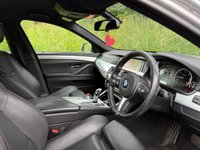 USED 2014 64 BMW 5 SERIES 3.0 535d M Sport Saloon 4dr Diesel Auto Euro 6 (s/s) (313 ps)+PARKING SENSORS+19