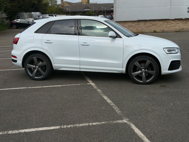 View our AUDI Q3