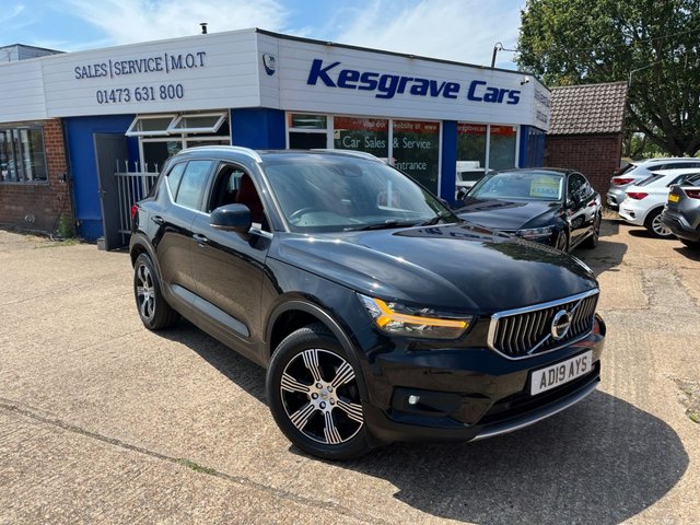 View our VOLVO XC40