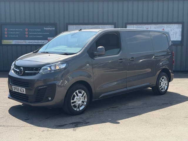 View our VAUXHALL VIVARO