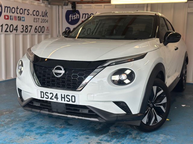 View our Nissan Juke 1.6 Acenta Premium SUV 5dr Petrol Hybrid Auto Euro 6 (143 ps)+1 OWNER FROM NEW+PRIVACY+MEDIA+CLIMATE+BLUETOOTH+NAV+ALLOYS+APPS+BLUETOOTH+DIGITAL DASH+USB+AUX+DAB+CRUISE+