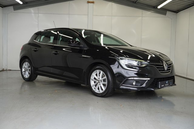 View our Renault Megane 1.6 dCi Dynamique Nav Hatchback 5dr Diesel Manual Euro 6 (s/s) (130 ps)