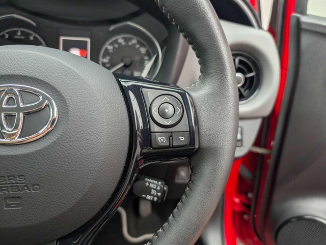 USED 2017 17 TOYOTA YARIS 1.5 Yaris Icon VVT-i 5dr CLICK+COLLECT / HOME DELIVERY