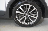 USED 2020 VAUXHALL CROSSLAND X 1.2 Elite Nav SUV 5dr Petrol Manual Euro 6 (s/s) (83 ps) Summit White, Winter pack