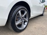 USED 2016 16 VOLVO V40 2.0 T2 R-Design Hatchback 5dr Petrol Manual Euro 6 (s/s) (122 ps) 12 MONTHS PART AND LABOUR RAC WARRANTY+RAC BREAKDOWN COVER