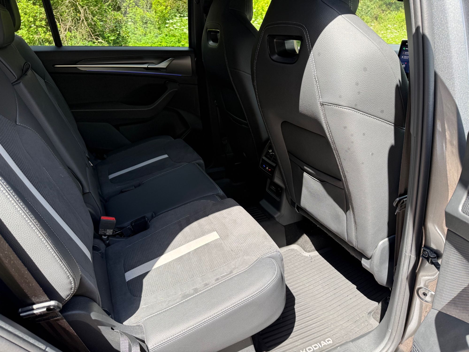 USED 2025 25 SKODA KODIAQ 2.0 TDI SportLine SUV 5dr Diesel DSG 4WD Euro 6 (s/s) (7 Seat) (193 ps) 
