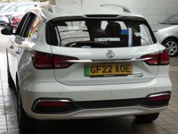 USED 2022 22 MG MG5 61.1kWh Exclusive Long Range Estate 5dr Electric Auto (156 ps) SAT NAV HEATED LEATHER INTERIOR PARKING CAMERA CRUISE CONTROL PARKING SENSORS 1 OWNER MG SERVICE HISTORY WARRANTY