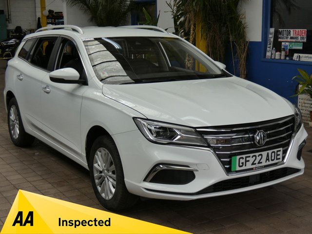 View our MG MG5 61.1kWh Exclusive Long Range Estate 5dr Electric Auto (156 ps)