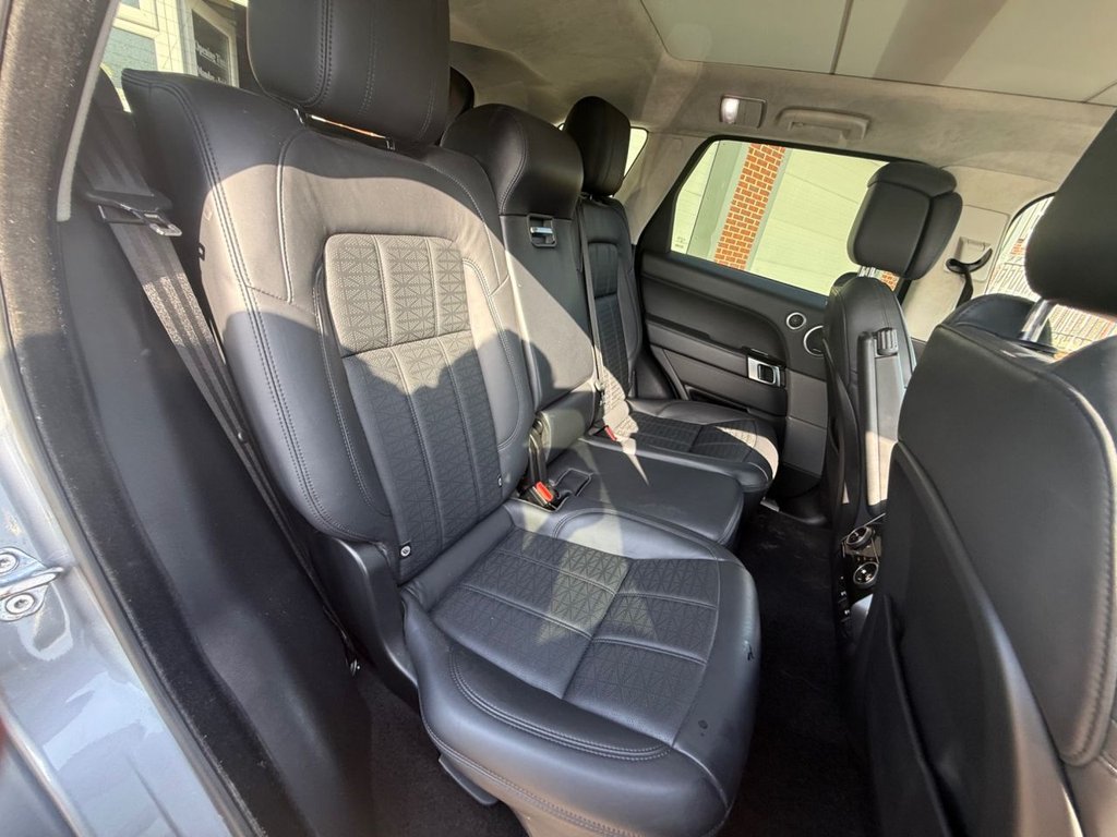 USED 2020 70 LAND ROVER RANGE ROVER SPORT 3.0 SD V6 Autobiography Dynamic SUV 5dr Diesel Auto 4WD Euro 6 (s/s) (306 ps) SERVICE HISTORY,GREAT SPECIFICATION