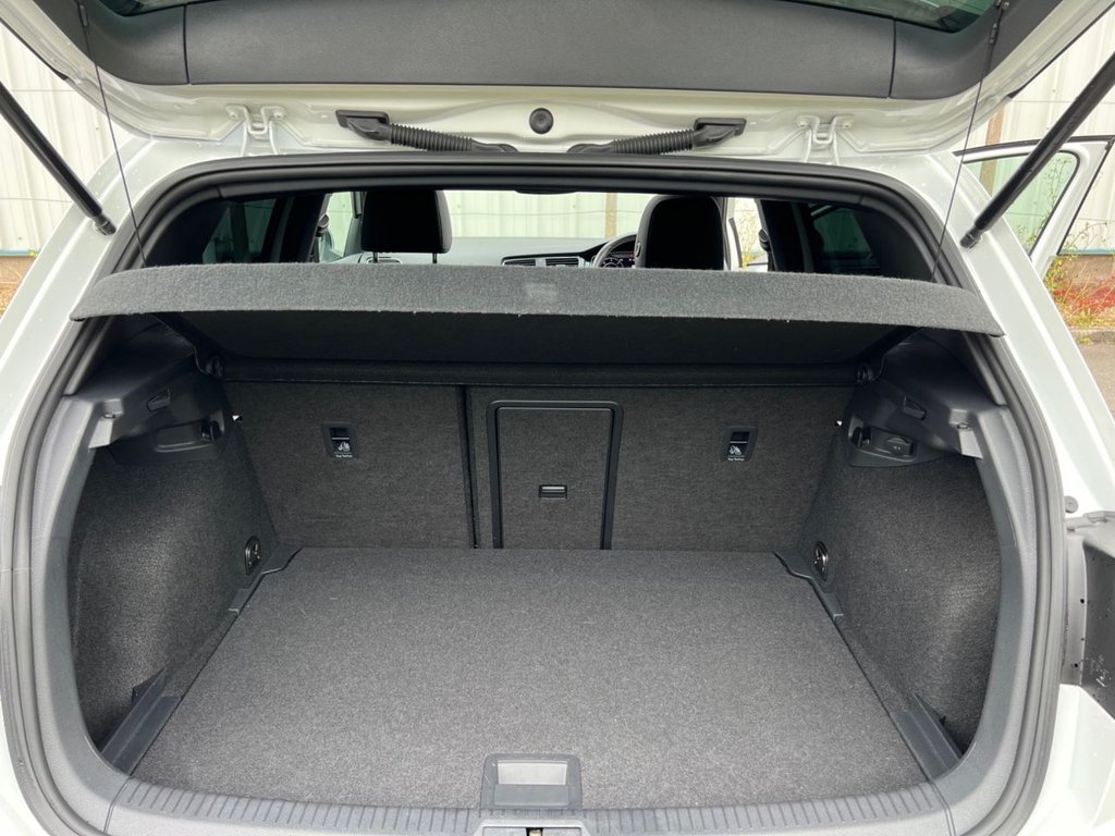 USED 2019 19 VOLKSWAGEN GOLF 2.0 TDI GTD Hatchback 5dr Diesel DSG Euro 6 (s/s) (184 ps) **FULL MAIN DEALER HISTORY**
