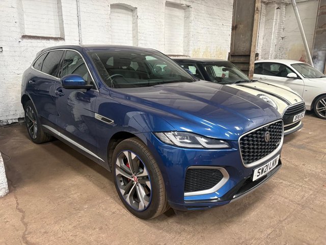 View our Jaguar F-Pace 2.0 D200 MHEV R-Dynamic HSE SUV 5dr Diesel Auto AWD Euro 6 (s/s) (204 ps)