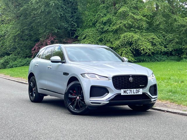 View our Jaguar F-Pace 2.0 D200 MHEV R-Dynamic SE SUV 5dr Diesel Auto AWD Euro 6 (s/s) (204 ps) HEATED SEATS, HAKUBA SILVER