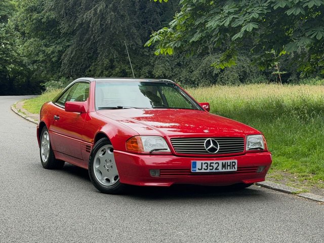 View our Mercedes-Benz SL 300 range