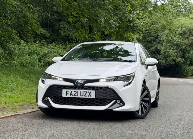 View our Toyota Corolla 1.8 VVT-h GPF Design Hatchback 5dr Auto Petrol Hybrid CVT Euro 6 (s/s) (122 ps) HALF LEATHER, HEATED SEATS