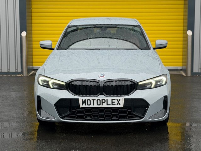 View our BMW 3 SERIES