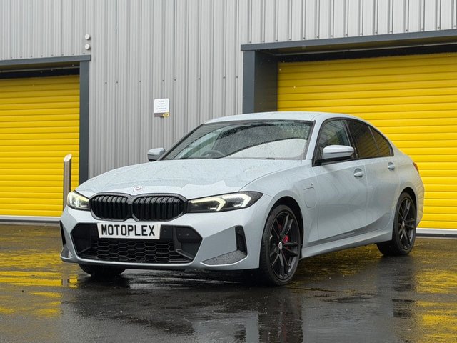 View our BMW 3 SERIES