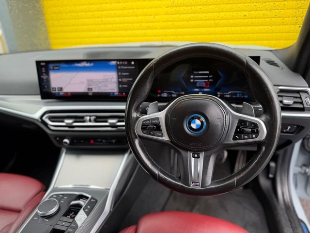 View our BMW 3 SERIES