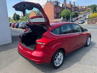 USED 2015 65 FORD FOCUS 1.0T EcoBoost Zetec Hatchback 5dr Petrol Manual Euro 6 (s/s) (125 ps) 2 OWNERS -- FULL SERVICE HISTORY -- &pound;20 TAX -- PARKING SENSORS