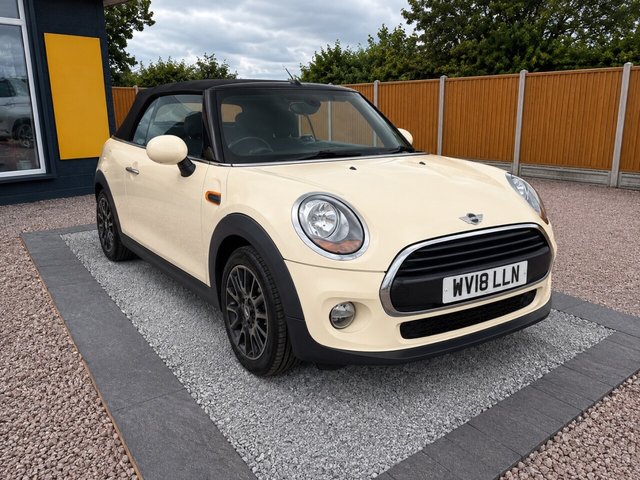 View our MINI Convertible 1.5 Cooper Convertible 2dr Petrol Manual Euro 6 (s/s) (136 ps)