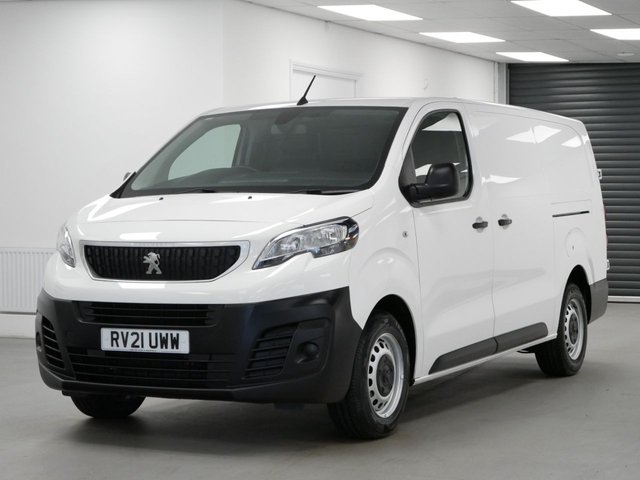 View our Peugeot Expert 1200 1.5 BLUEHDI 100 BHP LONG PROFESSIONAL NAV 6 DOOR