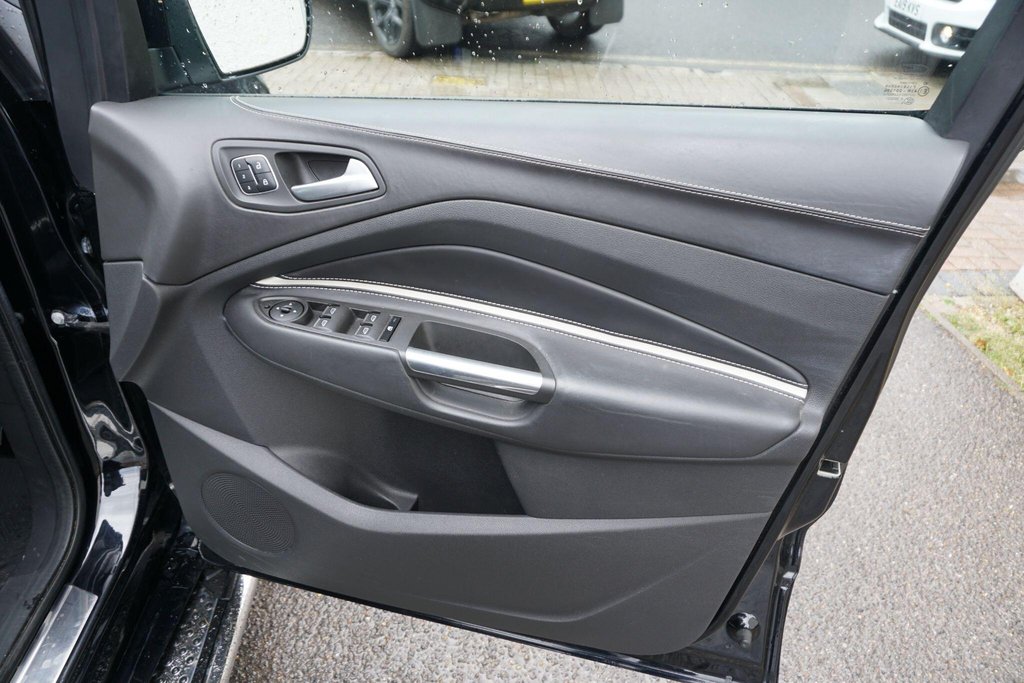 USED 2016 66 FORD KUGA 2.0 TDCi Vignale Powershift AWD Euro 6 (s/s) 5dr AUTOMATIC