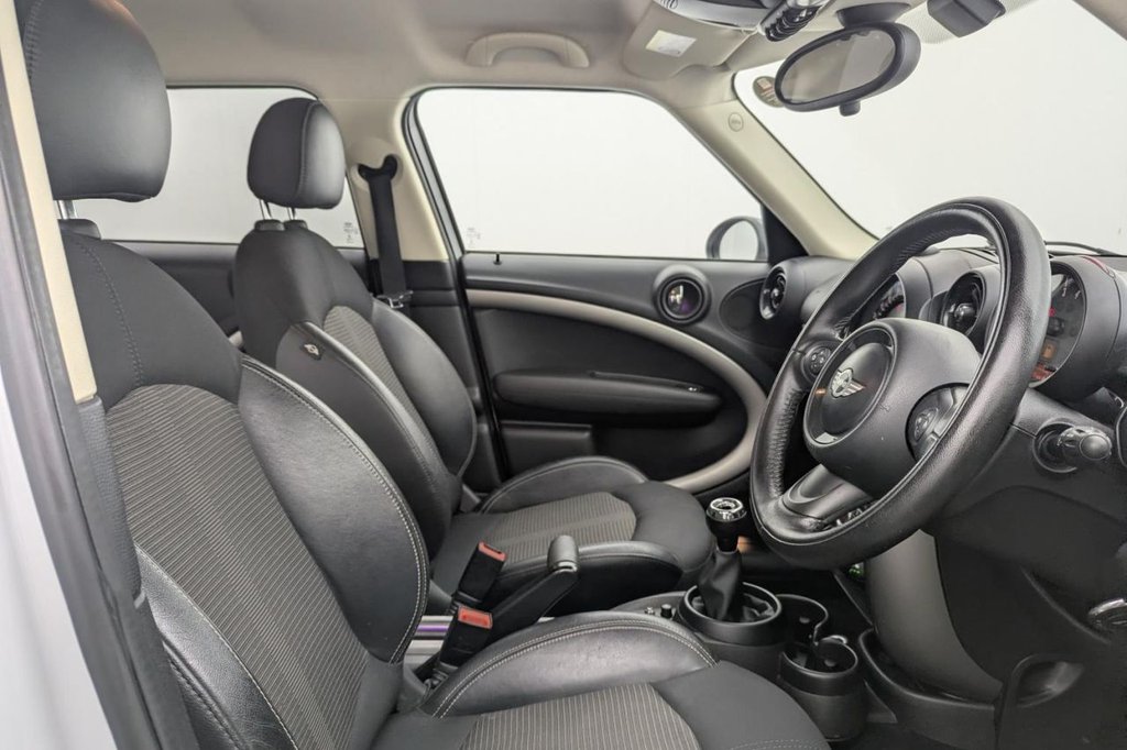 USED 2016 16 MINI COUNTRYMAN 1.6 Cooper D Business Edition SUV 5dr Diesel Manual Euro 5 (s/s) (112 ps) Sat Nav, Heated Seats, Sensors