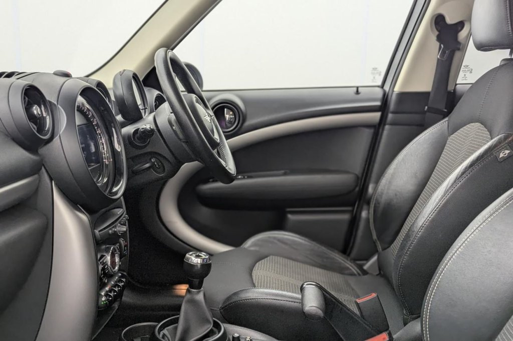 USED 2016 16 MINI COUNTRYMAN 1.6 Cooper D Business Edition SUV 5dr Diesel Manual Euro 5 (s/s) (112 ps) Sat Nav, Heated Seats, Sensors