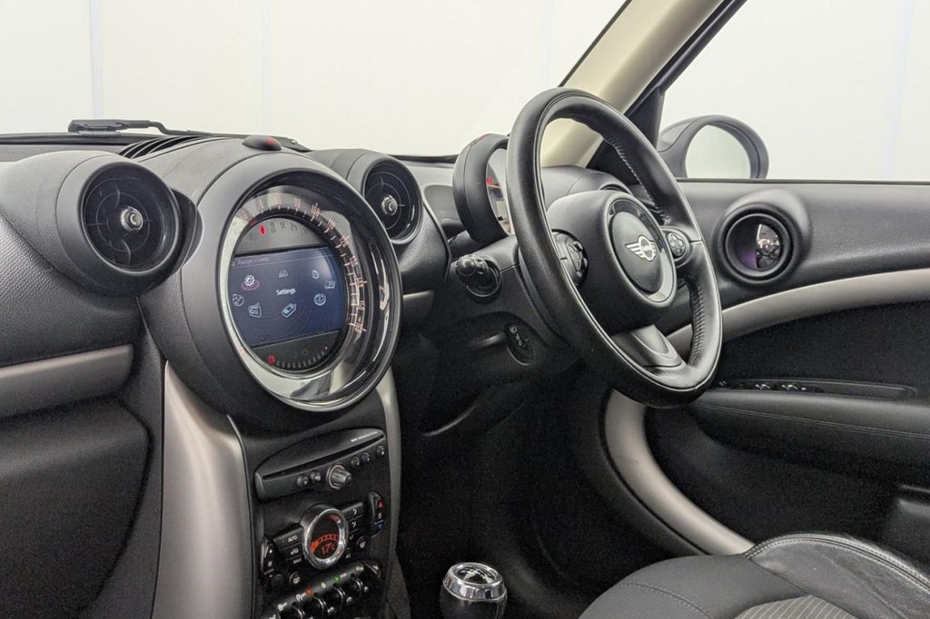 USED 2016 16 MINI COUNTRYMAN 1.6 Cooper D Business Edition SUV 5dr Diesel Manual Euro 5 (s/s) (112 ps) Sat Nav, Heated Seats, Sensors