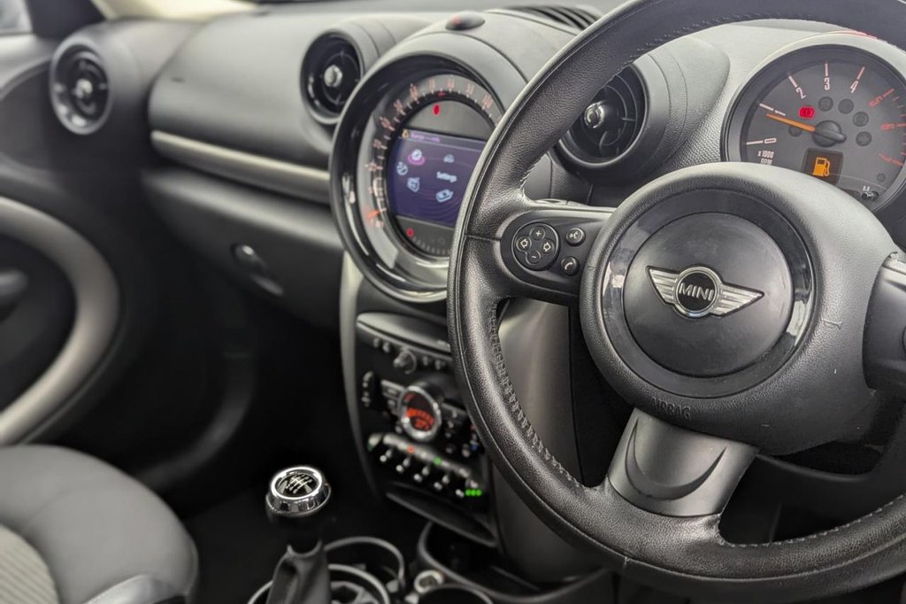 USED 2016 16 MINI COUNTRYMAN 1.6 Cooper D Business Edition SUV 5dr Diesel Manual Euro 5 (s/s) (112 ps) Sat Nav, Heated Seats, Sensors