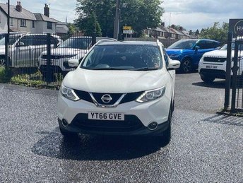 View our NISSAN QASHQAI