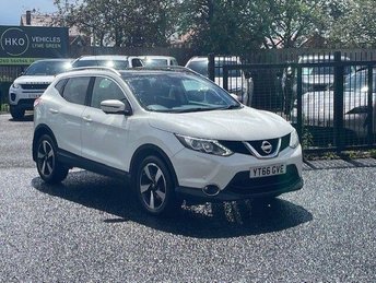 View our NISSAN QASHQAI
