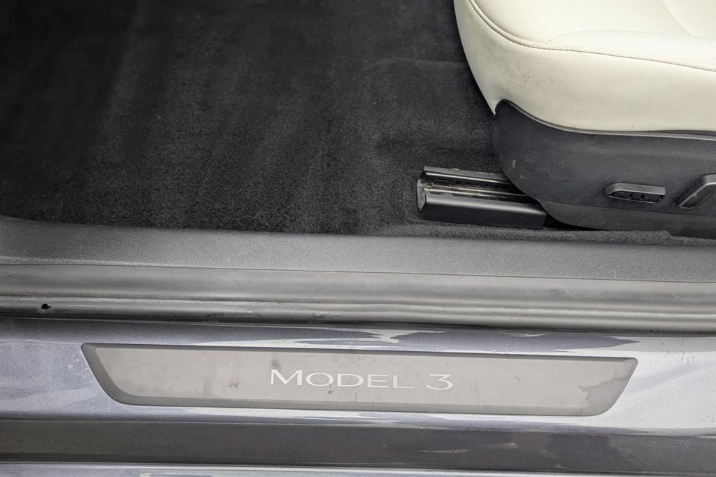 USED 2021 71 TESLA Model 3 (Dual Motor) Long Range Saloon 4dr Electric Auto 4WDE (346 ps) White Leather, 4x4, Sat Nav