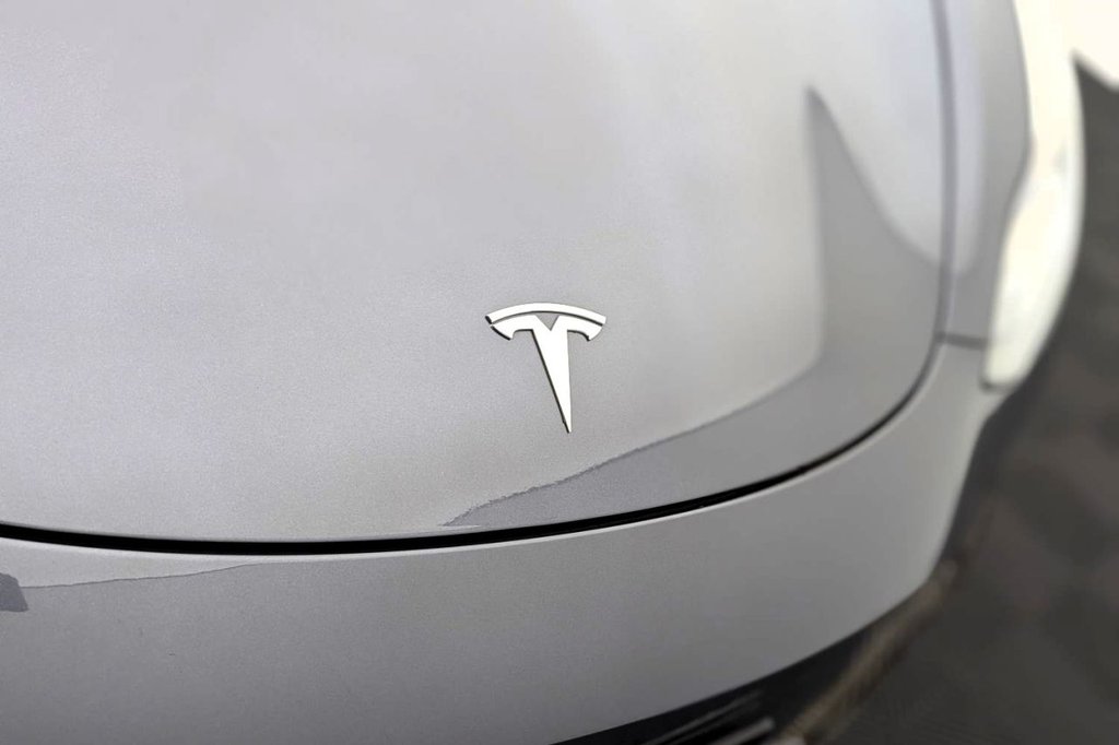 USED 2021 71 TESLA Model 3 (Dual Motor) Long Range Saloon 4dr Electric Auto 4WDE (346 ps) White Leather, 4x4, Sat Nav
