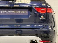 USED 2017 17 JAGUAR F-PACE 3.0 D300 V6 S SUV 5dr Diesel Auto AWD Euro 6 (s/s) (300 ps) 20'S, CAMERA, HTD SEATS-WHEEL, FSH