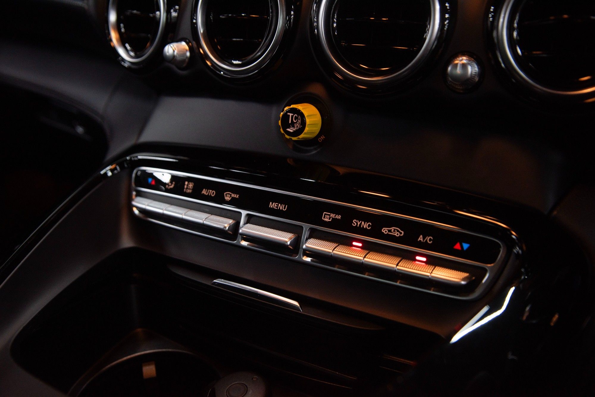 USED 2019 19 MERCEDES-BENZ AMG GT 4.0 V8 BiTurbo R (Premium) Coupe  