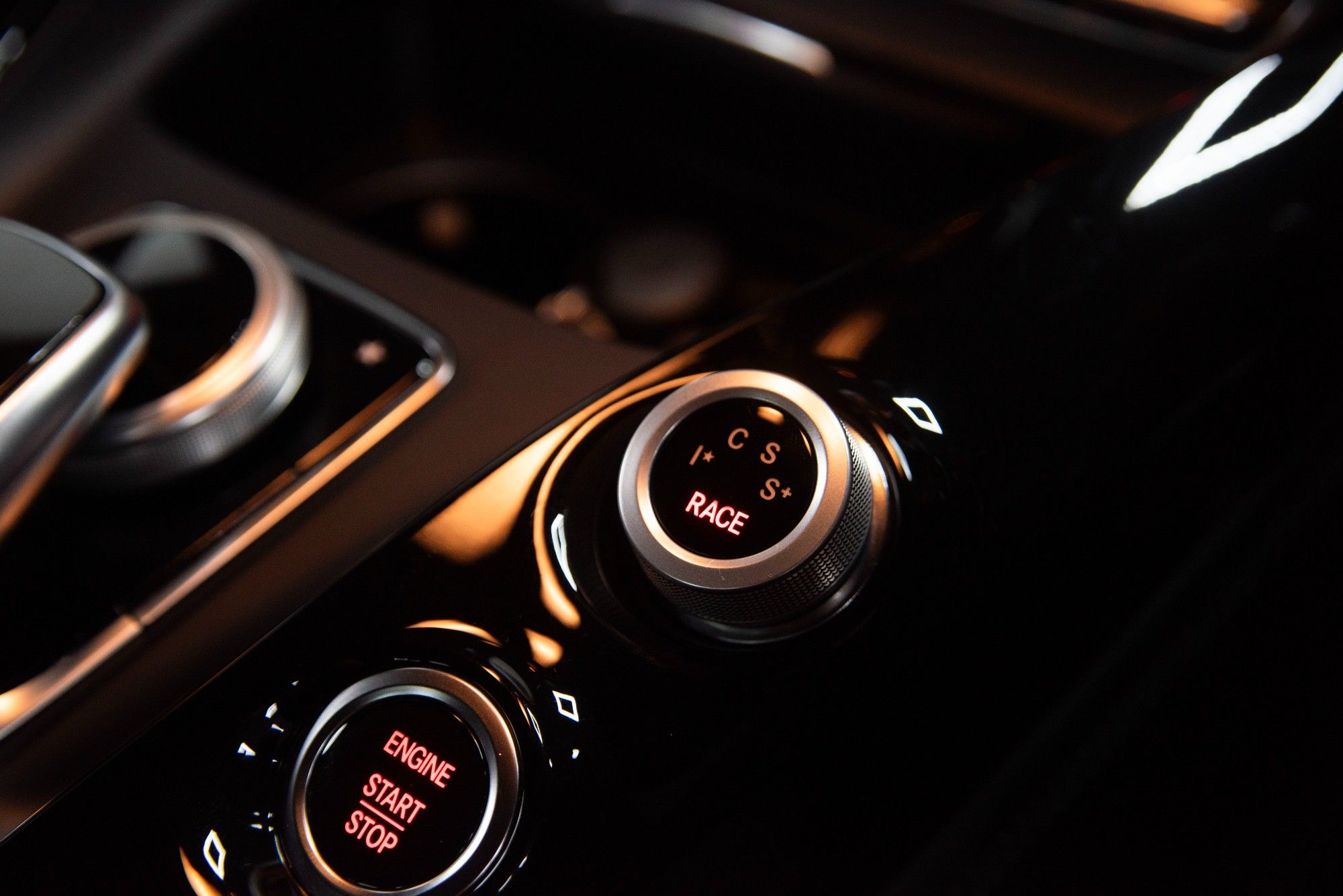 USED 2019 19 MERCEDES-BENZ AMG GT 4.0 V8 BiTurbo R (Premium) Coupe  