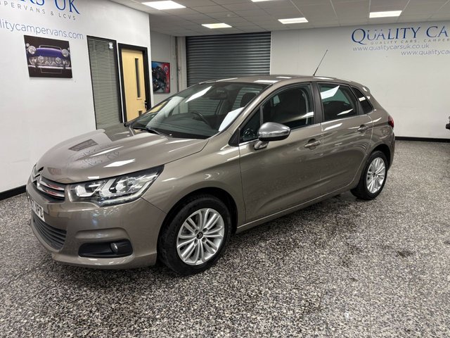 View our CITROEN C4