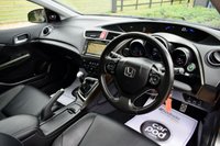 USED 2015 64 HONDA CIVIC 1.6 i-DTEC SR Hatchback 5dr Diesel Manual Euro 5 (s/s) (120 ps) SUPERB EXAMPLE + 2 OWNERS + LOWER INSURANCE GROUP!
