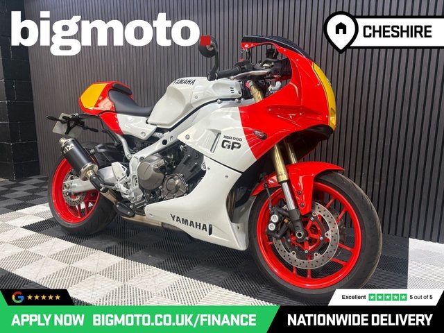 View our YAMAHA XSR900