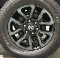 USED 2023 23 TOYOTA HI-LUX 2.8 D-4D Invincible X Pickup Double Cab 4dr Diesel Auto 4WD Euro 6 (s/s) (204 ps) 