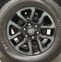 USED 2023 23 TOYOTA HI-LUX 2.8 D-4D Invincible X Pickup Double Cab 4dr Diesel Auto 4WD Euro 6 (s/s) (204 ps) 