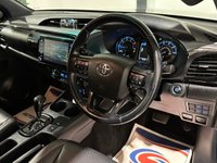 USED 2023 23 TOYOTA HI-LUX 2.8 D-4D Invincible X Pickup Double Cab 4dr Diesel Auto 4WD Euro 6 (s/s) (204 ps) 