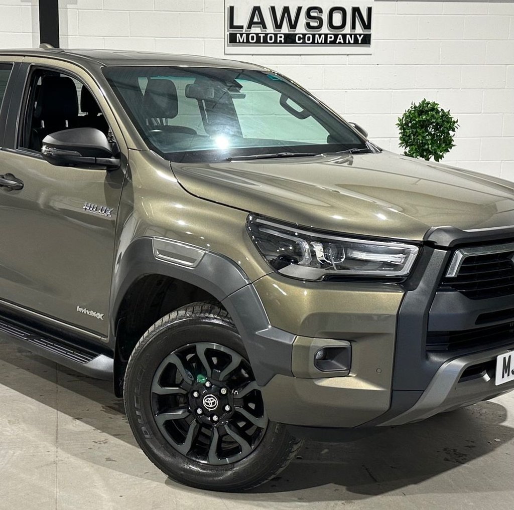 USED 2023 23 TOYOTA HI-LUX 2.8 D-4D Invincible X Pickup Double Cab 4dr Diesel Auto 4WD Euro 6 (s/s) (204 ps) 
