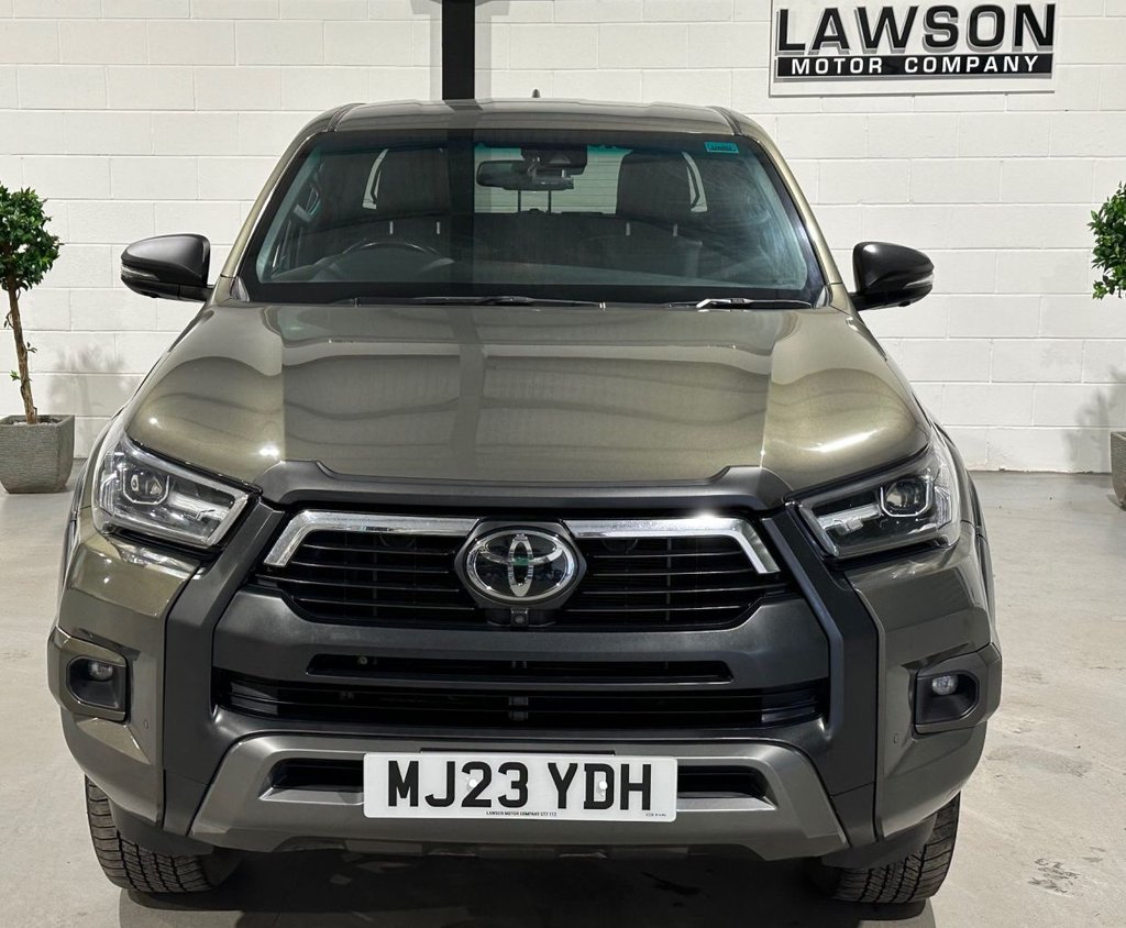 USED 2023 23 TOYOTA HI-LUX 2.8 D-4D Invincible X Pickup Double Cab 4dr Diesel Auto 4WD Euro 6 (s/s) (204 ps) 